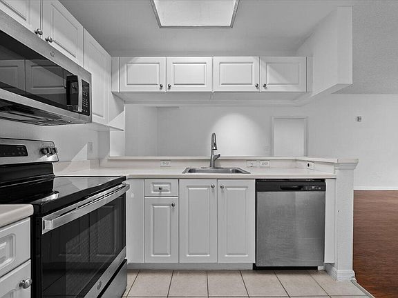 3rd image of 2804 Sarento Place #303