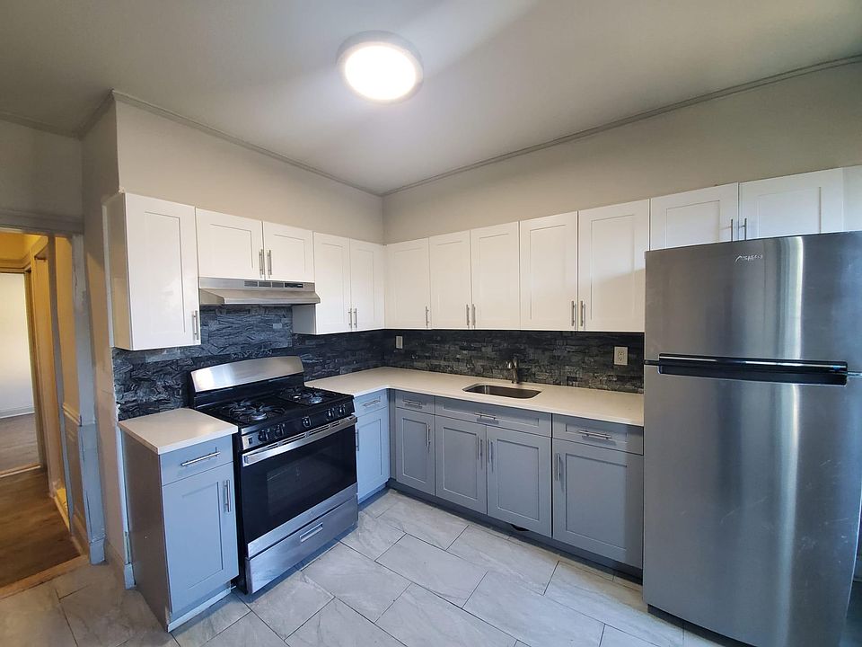 1st image of 156 Steuben St Floor 2