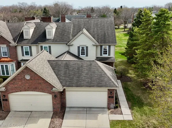 39793 Eagle Trace Dr, Northville, MI 48168