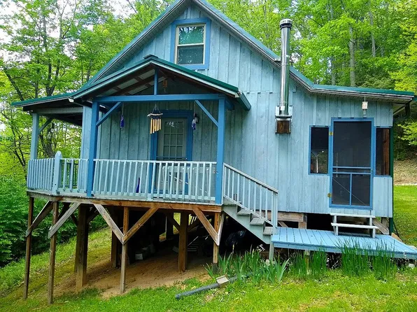 299 White Oak Ln, Mountain City, TN 37683