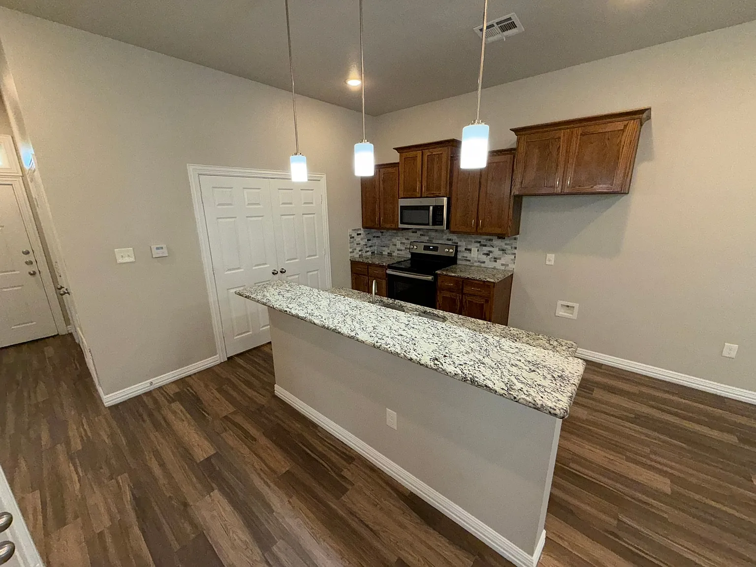 3341 Addison Way — Photo 1