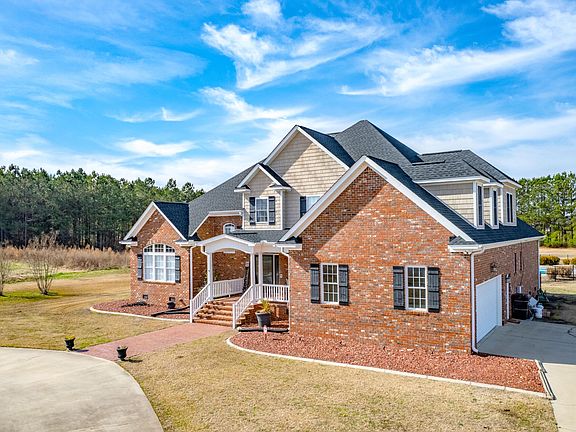 5th image of 105 Woodmere Ln
