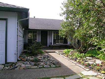 1st image of 145 Harbour Dr