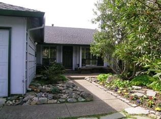 145 Harbour Dr, El Granada, CA