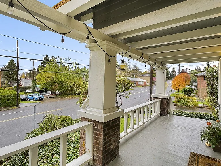 6162 E Burnside St — Photo 31
