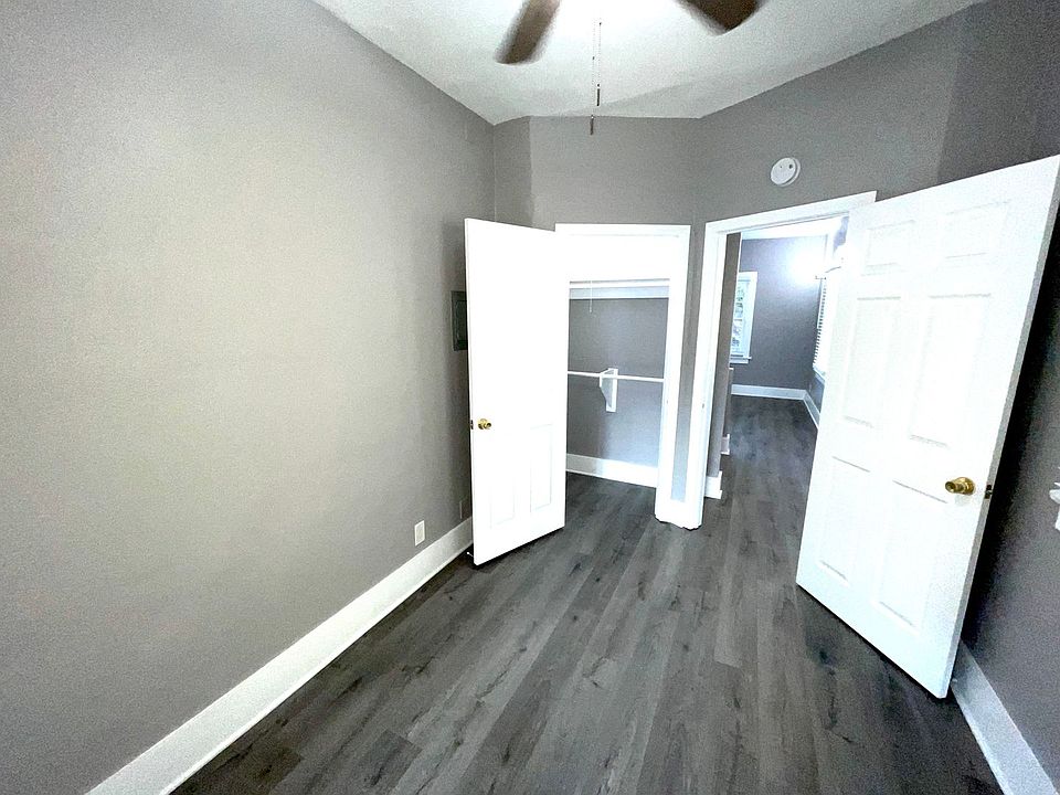 1st image of 1836 E 1st St #3