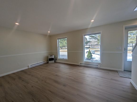 5th image of 10 Everett Court #10