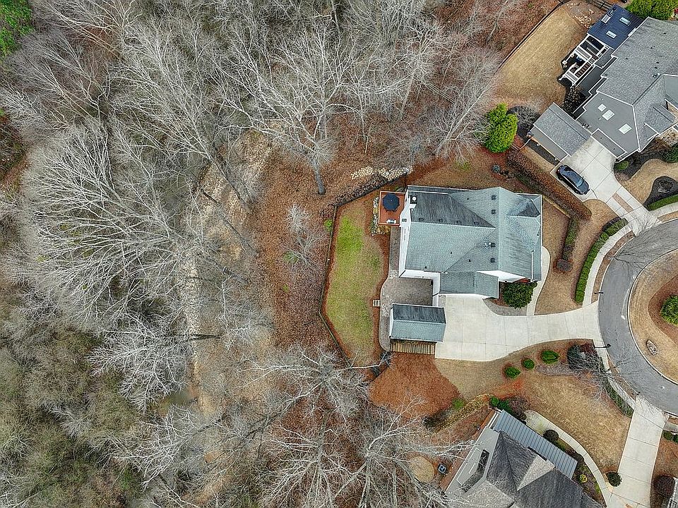 2nd image of 4765 Westgate Dr