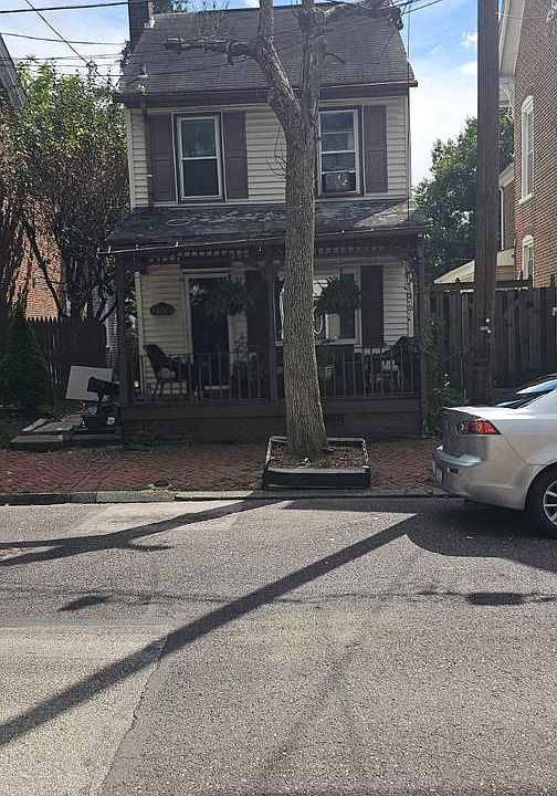 1st image of 426 Walnut St