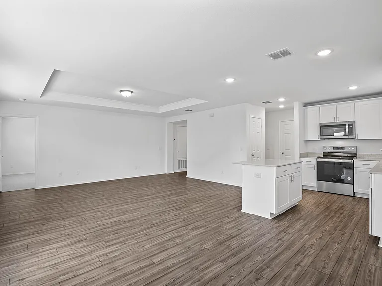 4541 Benham Dr — Photo 3