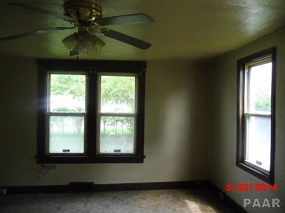 4th image of 2703 W Marquette St