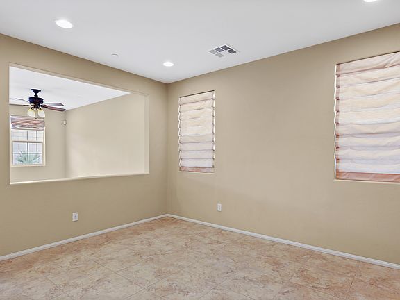 3rd image of 931 Harbor Ave