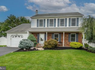 2589 Barnsleigh Dr, Bensalem, PA 19020