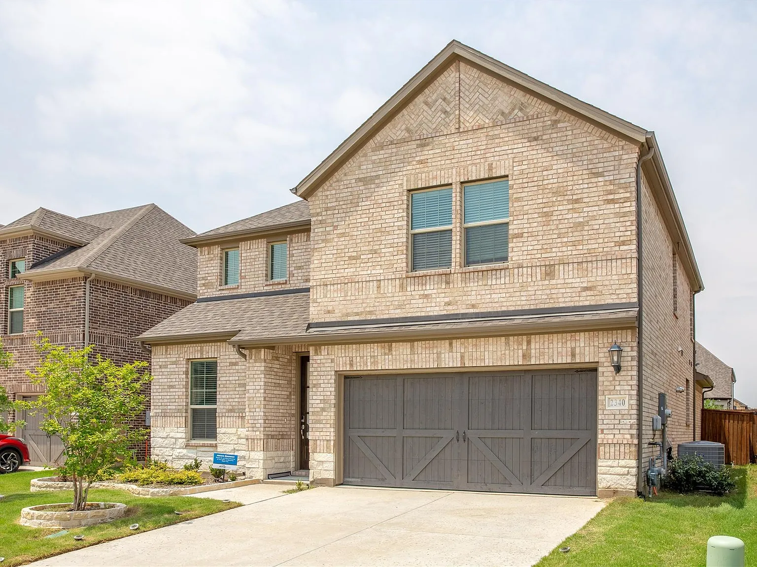 4 bed, 3.5 bath, 2630 sqft, $2,750 — Photo 2