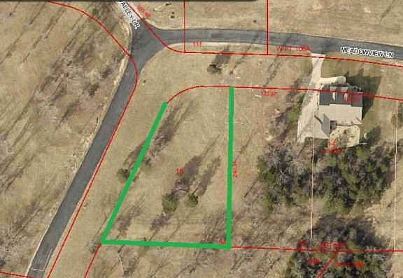 4th image of 624 Meadowview Ln
