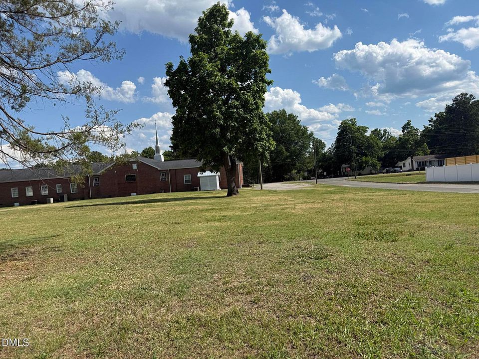 2nd image of 509 Hicksmill Rd #2