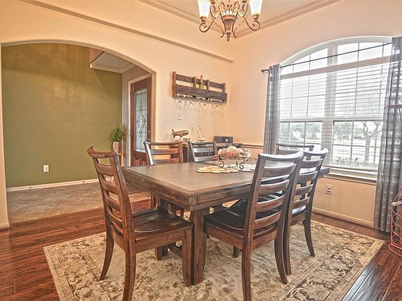 2nd image of 2630 Chinaberry Park Ln