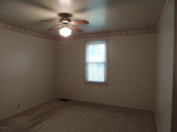 5th image of 3843 Suburban Shores Dr NE