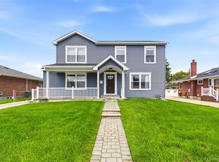 105 Wadsworth Ave, Levittown, NY 11756