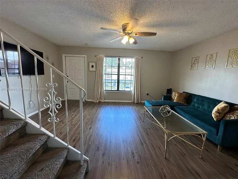 6060 Village Cir #6060 — Photo 6