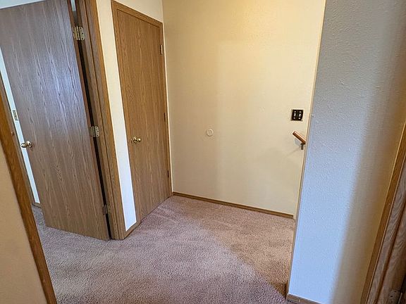 3rd image of 1300 W Hall St #21