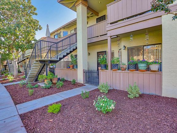 2nd image of 282 Kenbrook Cir