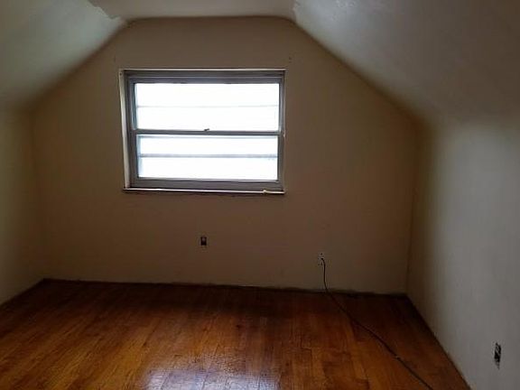 5th image of 1612 Norcol Ln