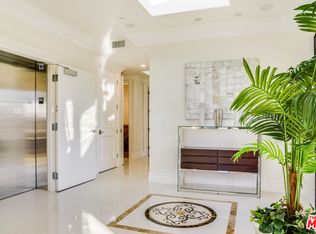 462 S Maple Dr #PENTHOUSE, Beverly Hills, CA 90212