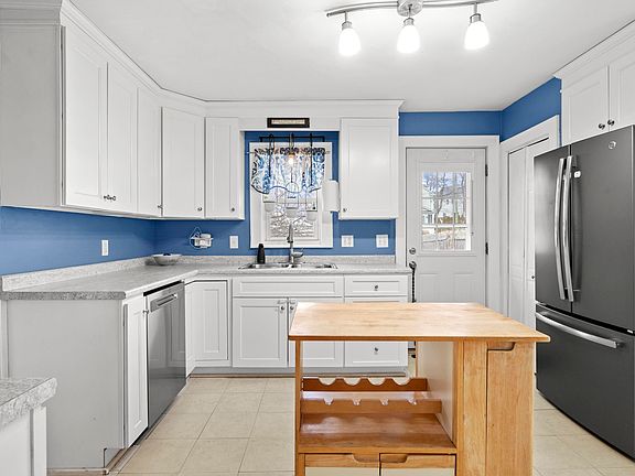 3rd image of 29 Park Avenue