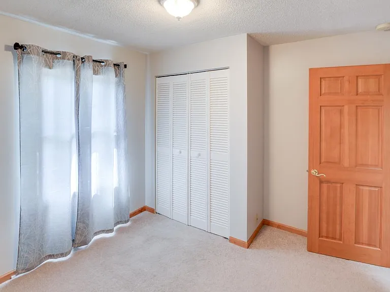 16926 Grays Bay Blvd — Photo 9