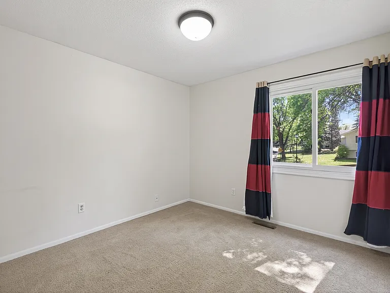 7466 Dallas Ln N — Photo 10
