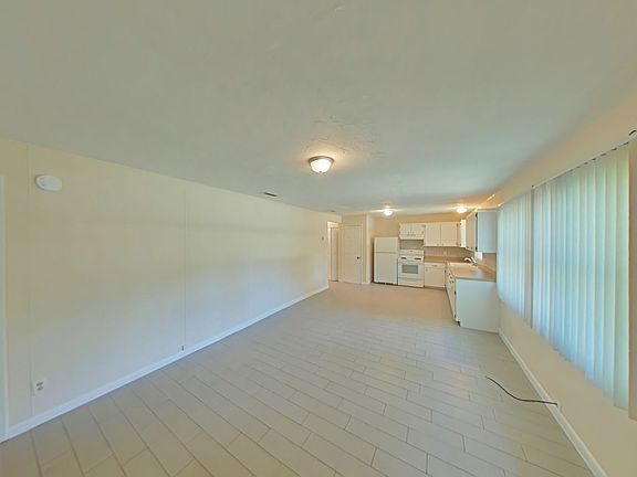 2nd image of 10826 SE 132nd Pl