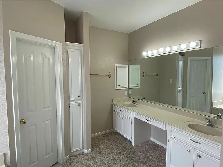 104 Sumac St — Photo 4
