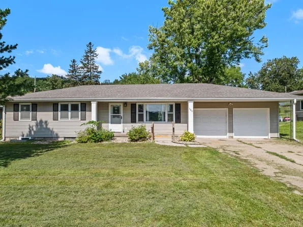 180 Bennett Ave, Council Bluffs, IA 51503