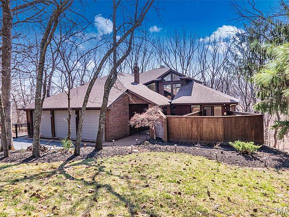 2nd image of 1570 Paradise Valley Dr