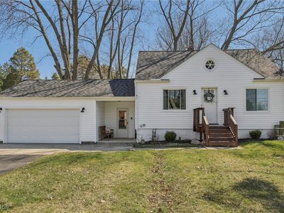8385 Ridge Rd, North Royalton, OH, 44133