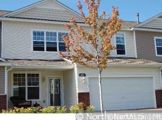 621 Ravencroft Rd, Waconia, MN 55387