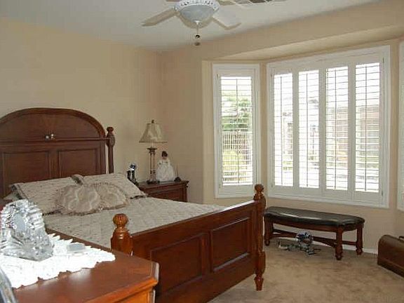 4th image of 4081 E Donato Dr