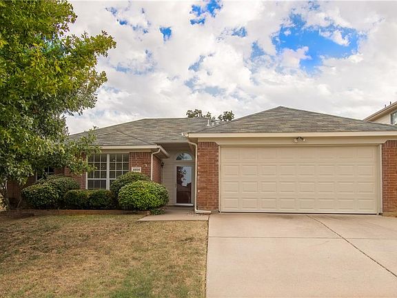 4th image of 4809 Bayberry Dr