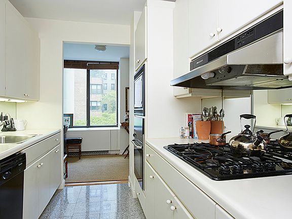 2nd image of 45 E 80th St APT 4A