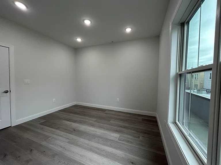 144 Bergen Ave #2A — Photo 18