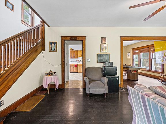 4th image of 663 Perrin Ave