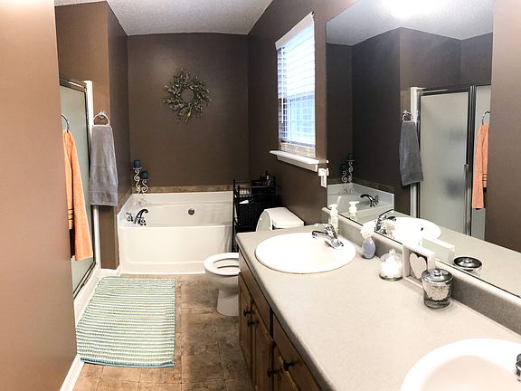 Master bathroom 