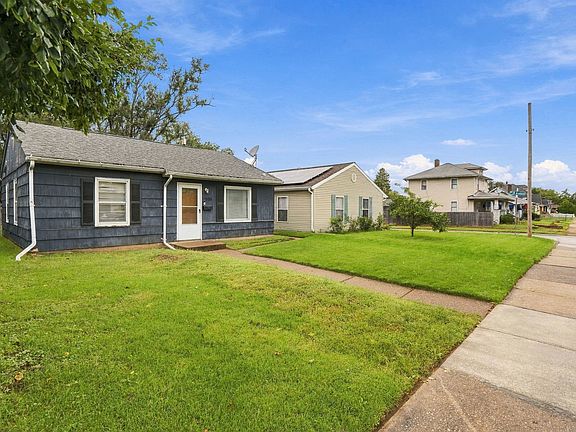 2nd image of 1904 9th St