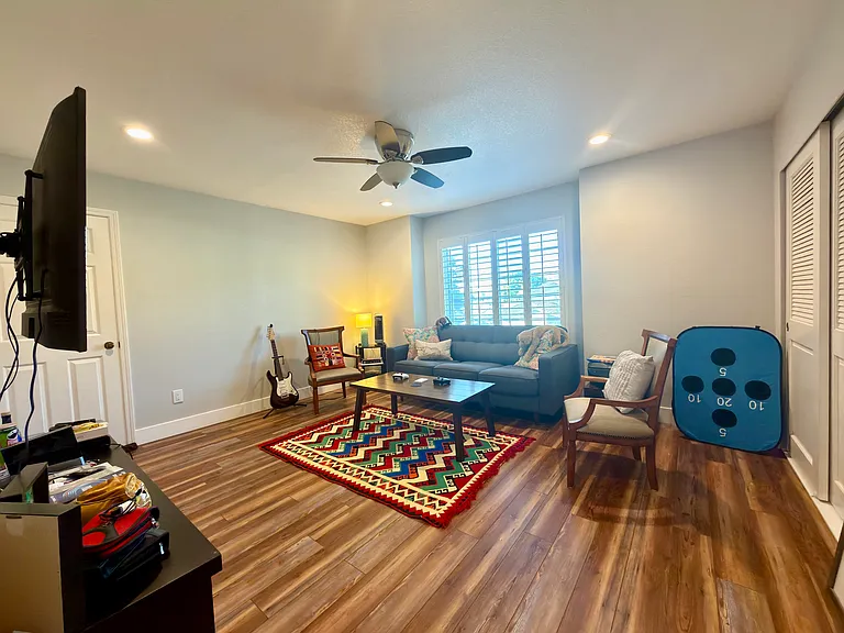 6421 Rolling Meadow Ct — Photo 15