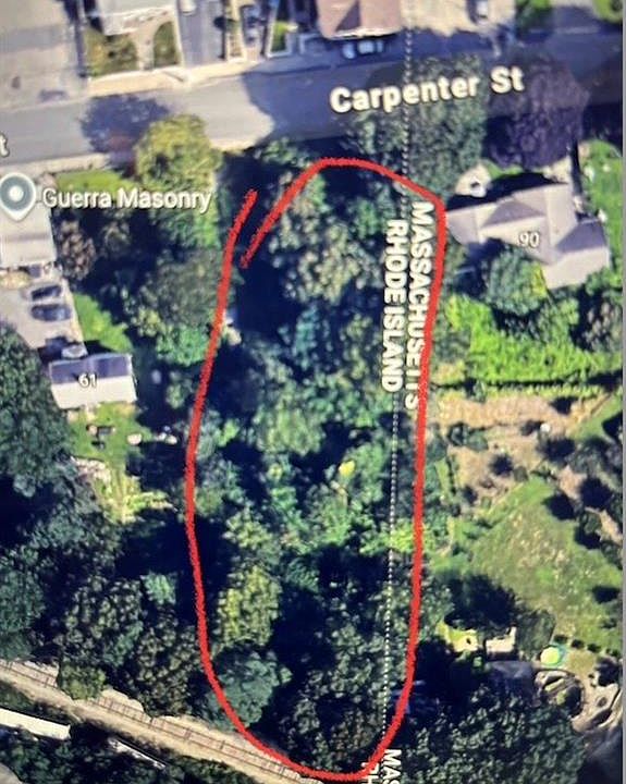 2nd image of 63 Carpenter St