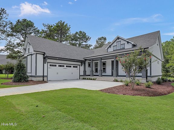 2nd image of 105 Tradewinds Drive