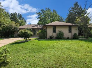 943 Eldridge Dr, Kalamazoo, MI 49006