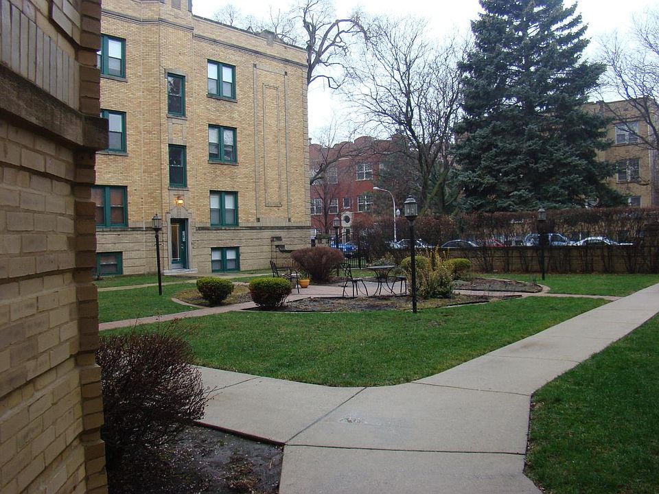 1st image of 4037 N Mozart St #3