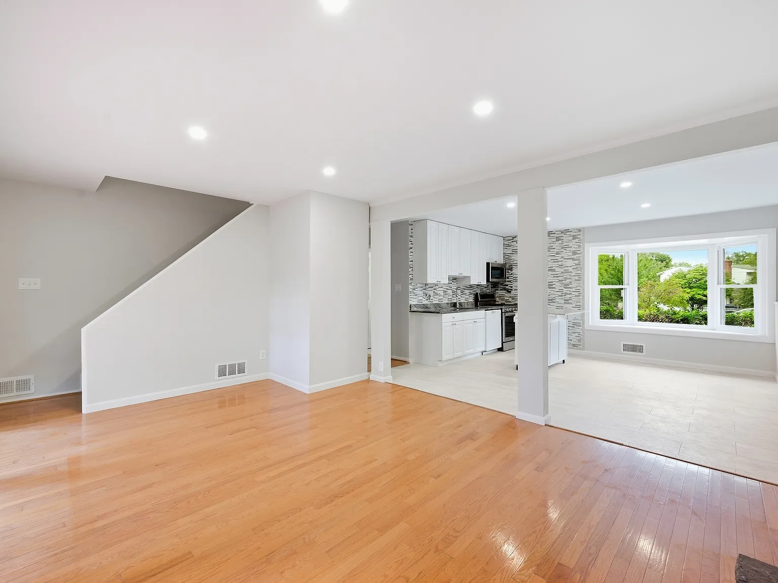 4 bed, 1350 sqft, $3,600 — Photo 4